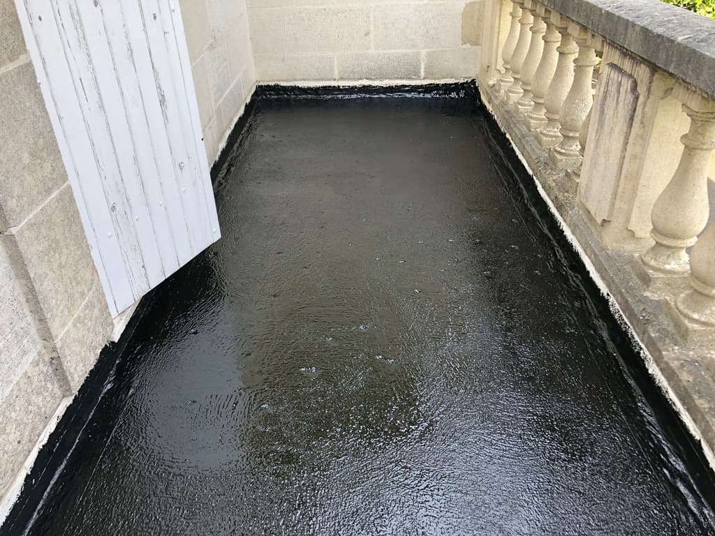 Étanchéité résine liquide sur toit plat à Bordeaux