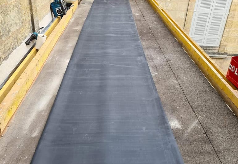 Étanchéité EPDM sur toit plat à Bordeaux