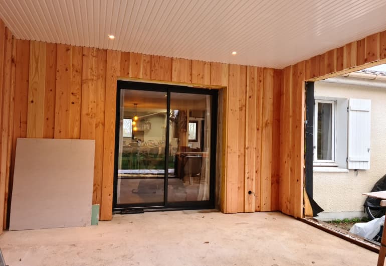 Charpente de toit plat pour extension bois